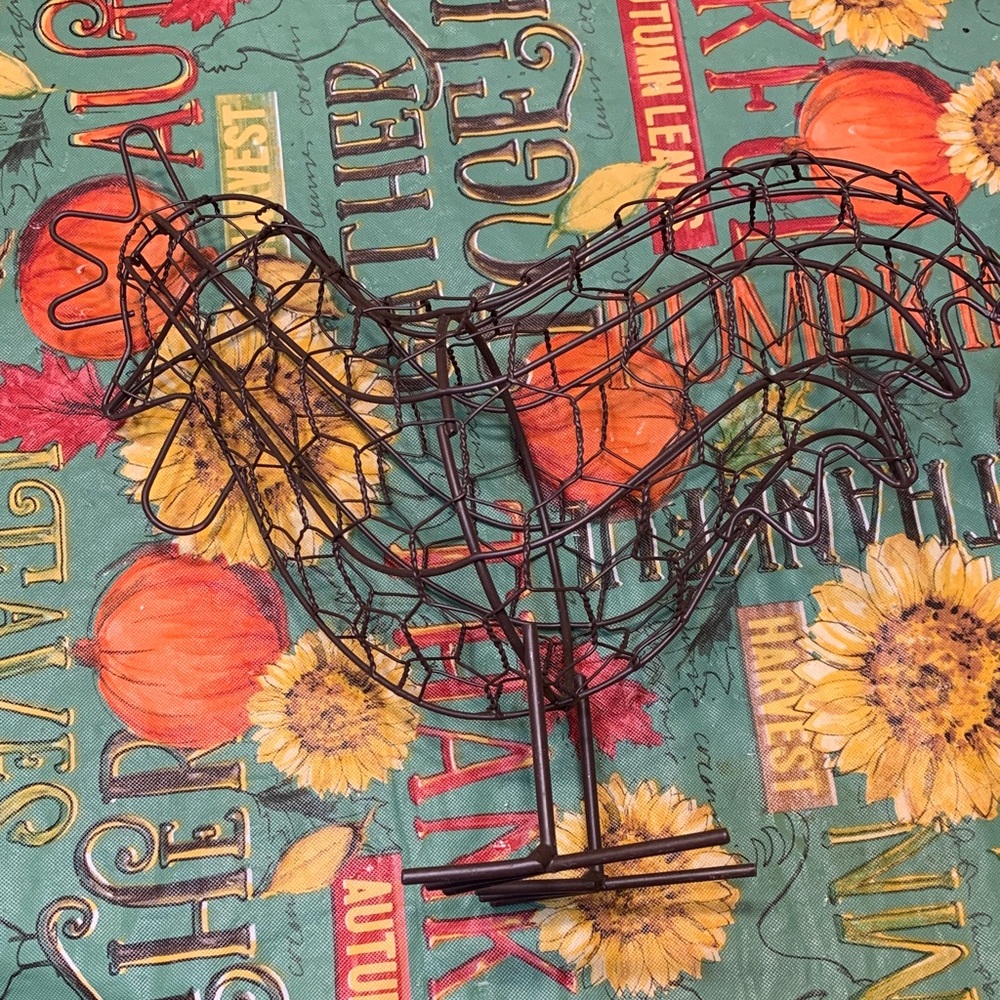 Rustic Brown Chicken Wire Rooster Sculpture - Picture 2 of 9